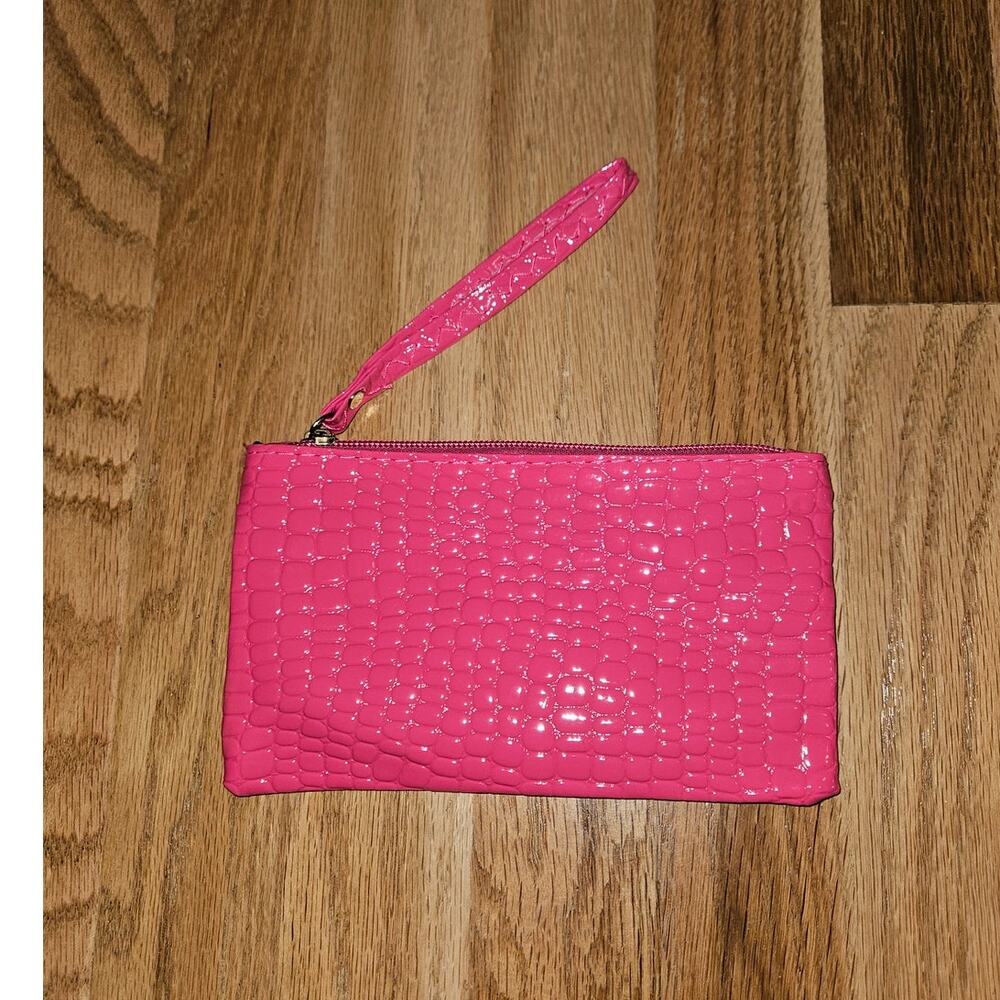 🦄 Boutique Barbiecore Hot Pink Faux Croc Wristlet Wallet Cosmetic Pouch NWT